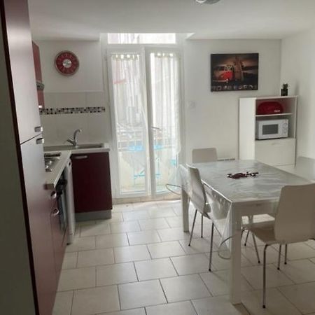 Villa Magali - Appartement Climatise T3 Duplex - Grau-Du-Roi - Hypercentre 20 M De La Plage เลอ โกร-ดู-รัว ภายนอก รูปภาพ