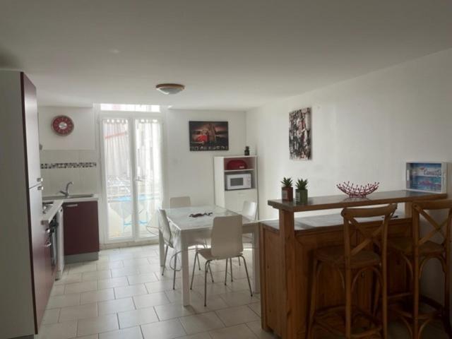 Villa Magali - Appartement Climatise T3 Duplex - Grau-Du-Roi - Hypercentre 20 M De La Plage เลอ โกร-ดู-รัว ภายนอก รูปภาพ