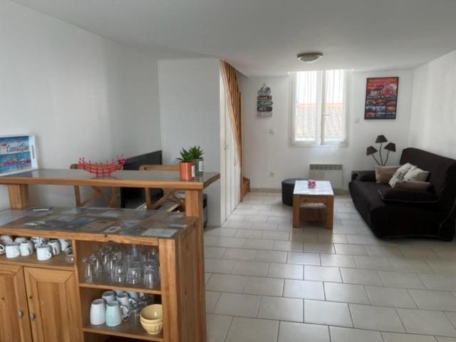 Villa Magali - Appartement Climatise T3 Duplex - Grau-Du-Roi - Hypercentre 20 M De La Plage เลอ โกร-ดู-รัว ภายนอก รูปภาพ